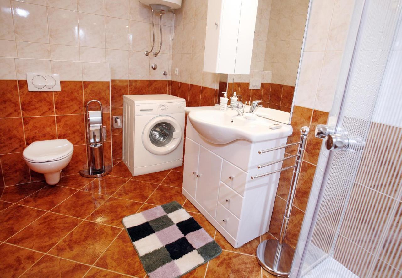 Apartment Fila I Jure Solin Zimmer foto